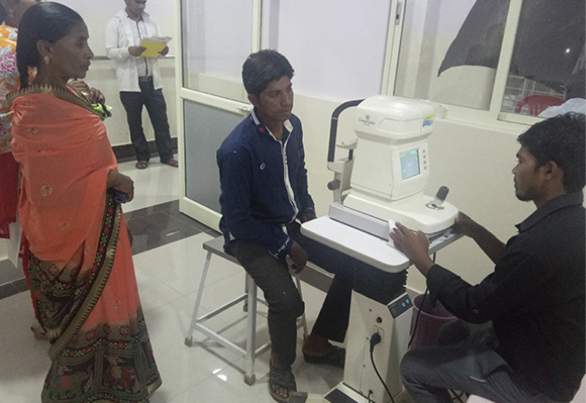 inauguración del hospital oftalmológico de Jagdalpur