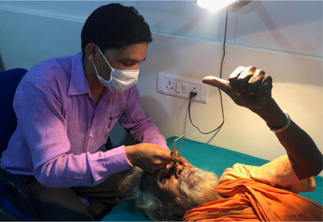 inauguración del hospital oftalmológico de Jagdalpur