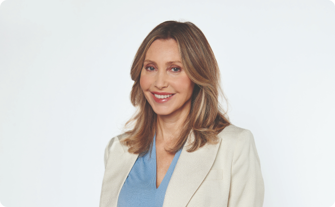 mujer madura paciente blefaroplastia