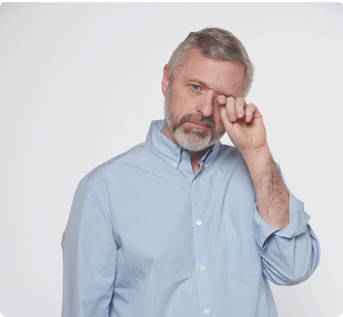 primer plano ojo paciente con derrame 