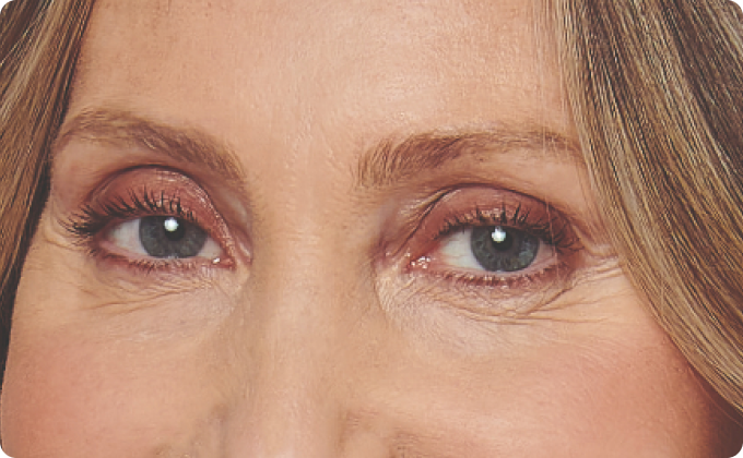 primer plano ojos mujer madura