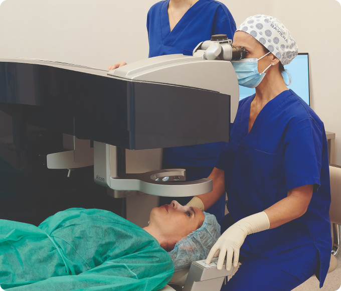 cirujana y paciente en quirófano