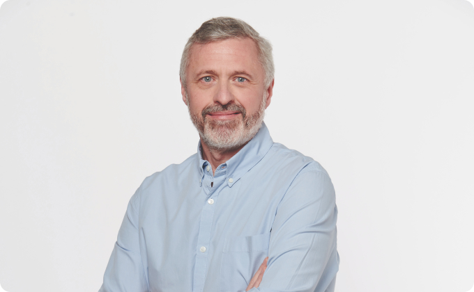 hombre paciente de retina