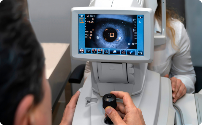 primer plano prueba para el diagnóstico de enfermedades oculares