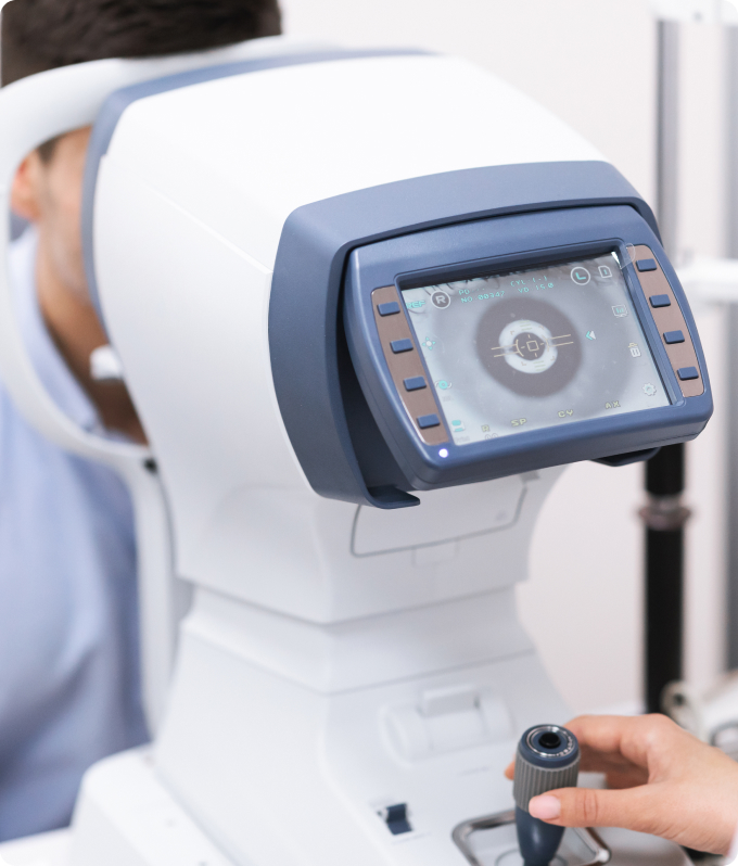 pantalla de aparato durante una prueba oftalmológica