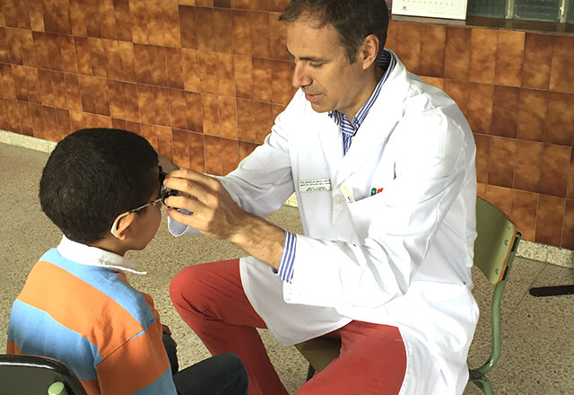 REVISIONES VISUALES A NIñOS EN COLEGIOS